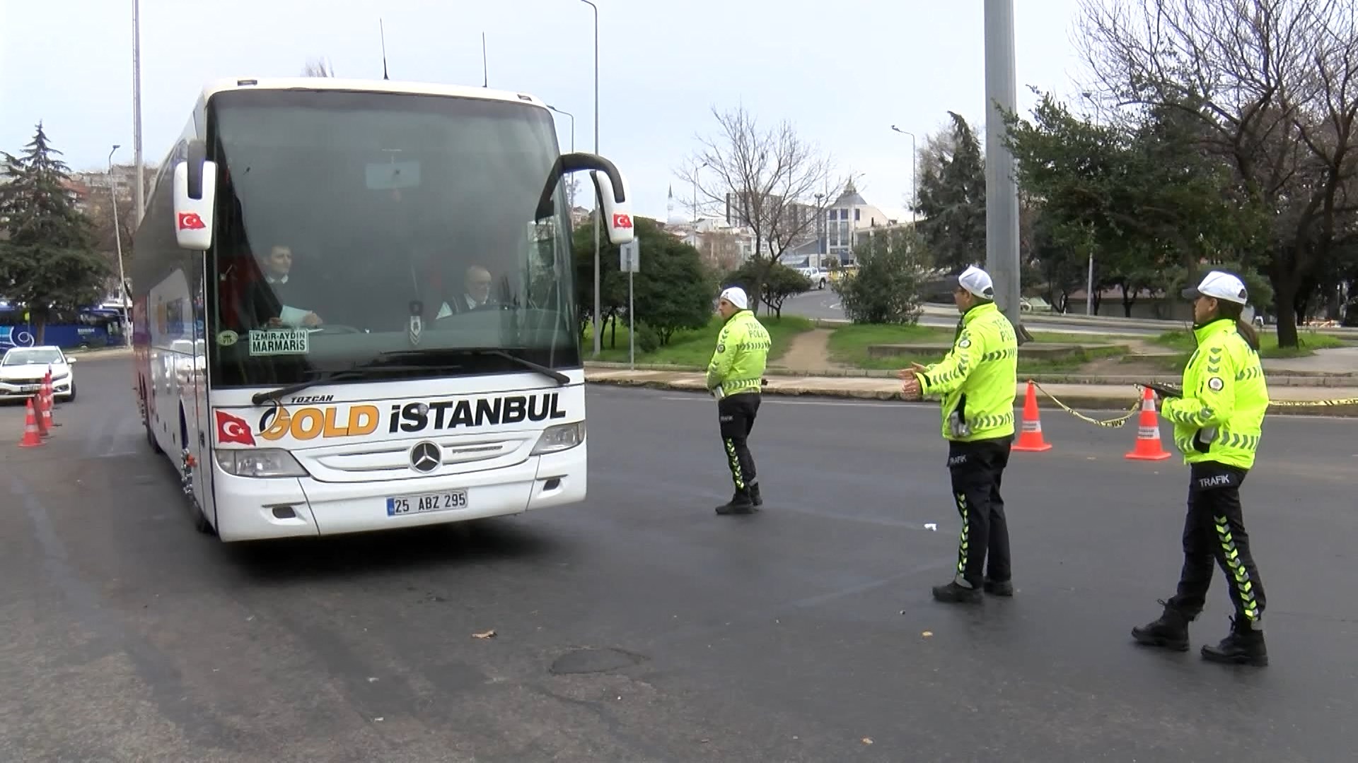 15 Temmuz Demokrasi Otogarı'nda yarıyıl tatili öncesi denetim