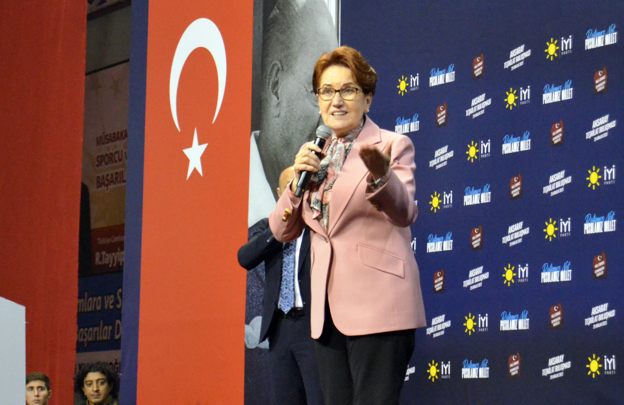 Akşener: Partimize uzanan eller var, o elleri parça parça edeceğim