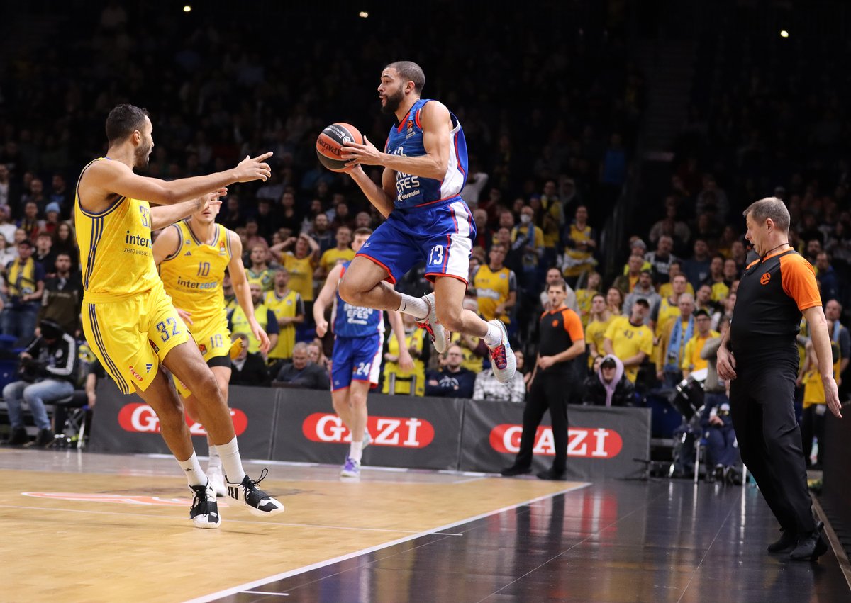 ALBA Berlin - Anadolu Efes: 89-97