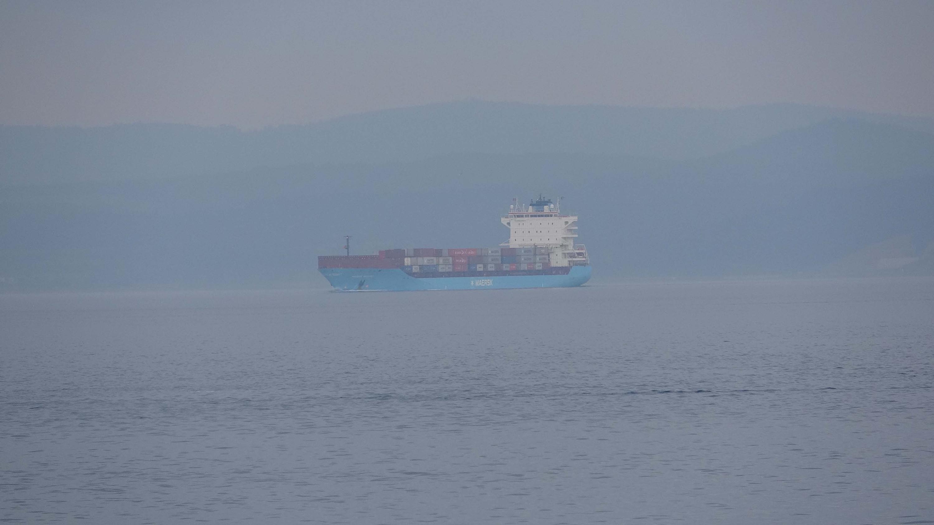 Çanakkale Boğazı gemi geçişlerine kuzey yönlü olarak tekrar açıldı