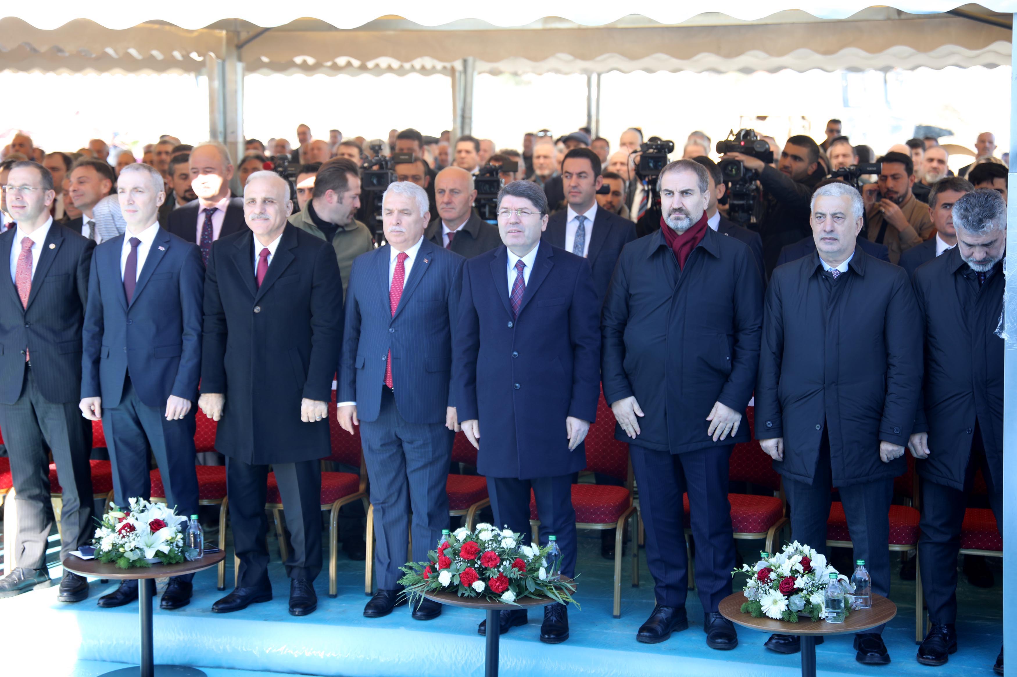 Bakan Tunç: Yeni bir anayasaya kavuşmamız lazım