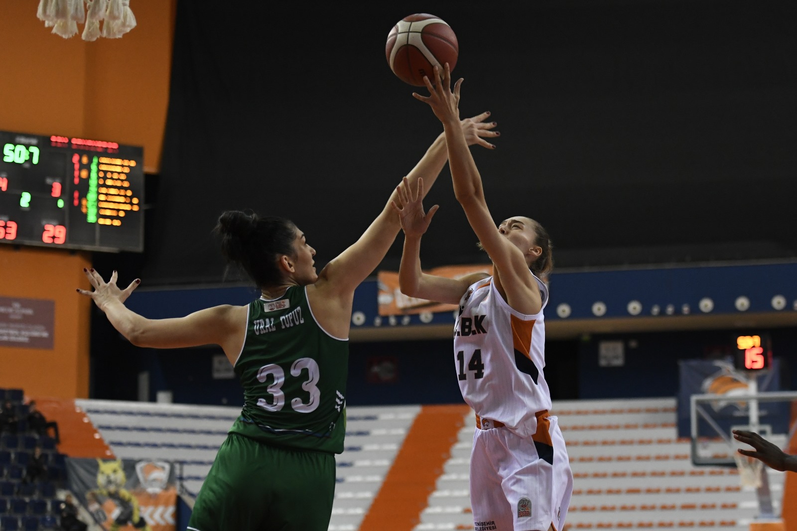 ÇBK Mersin - OGM Ormanspor: 107-74 