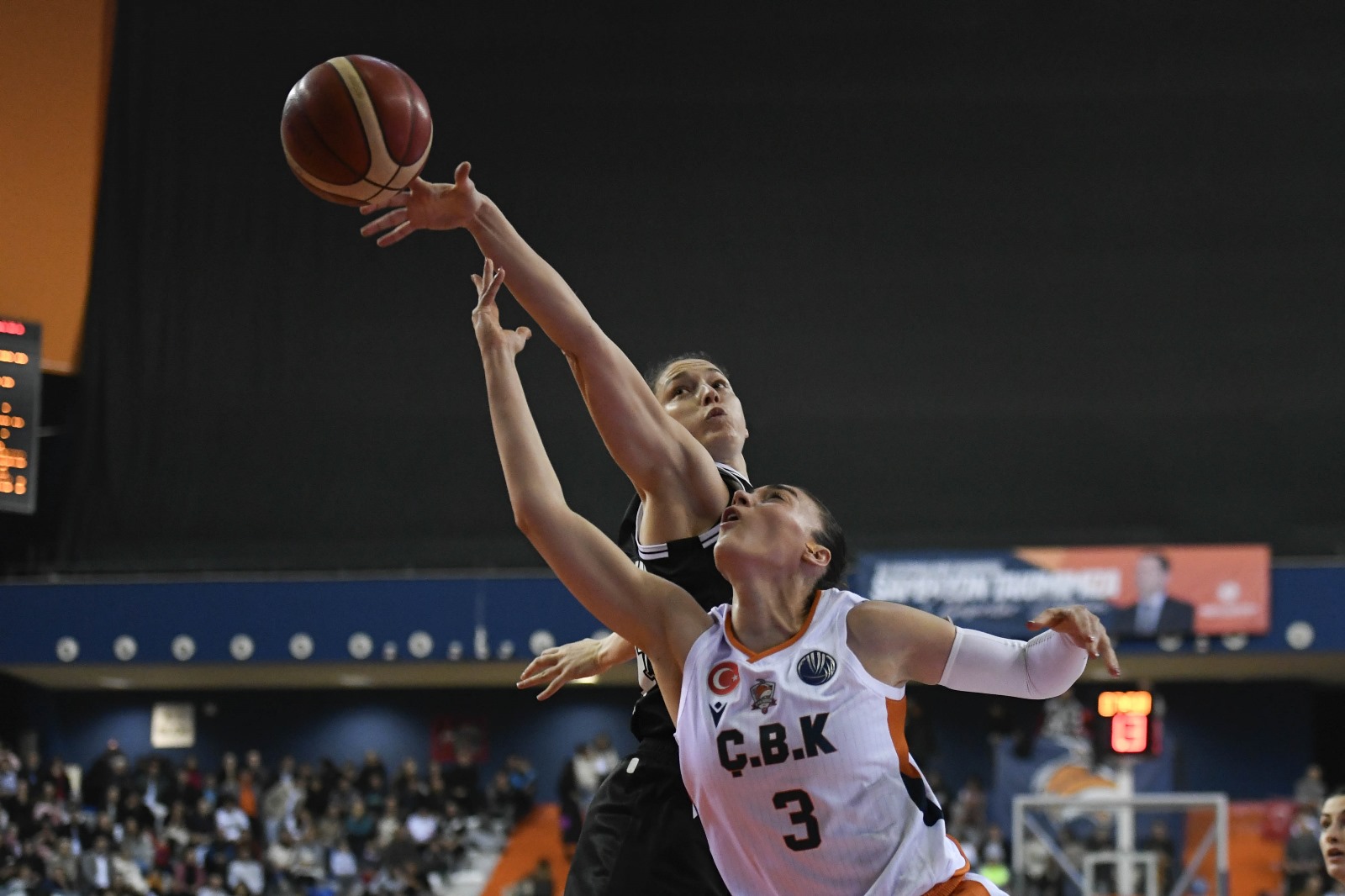 ÇBK Mersin- Virtus Bologna: 64-61 