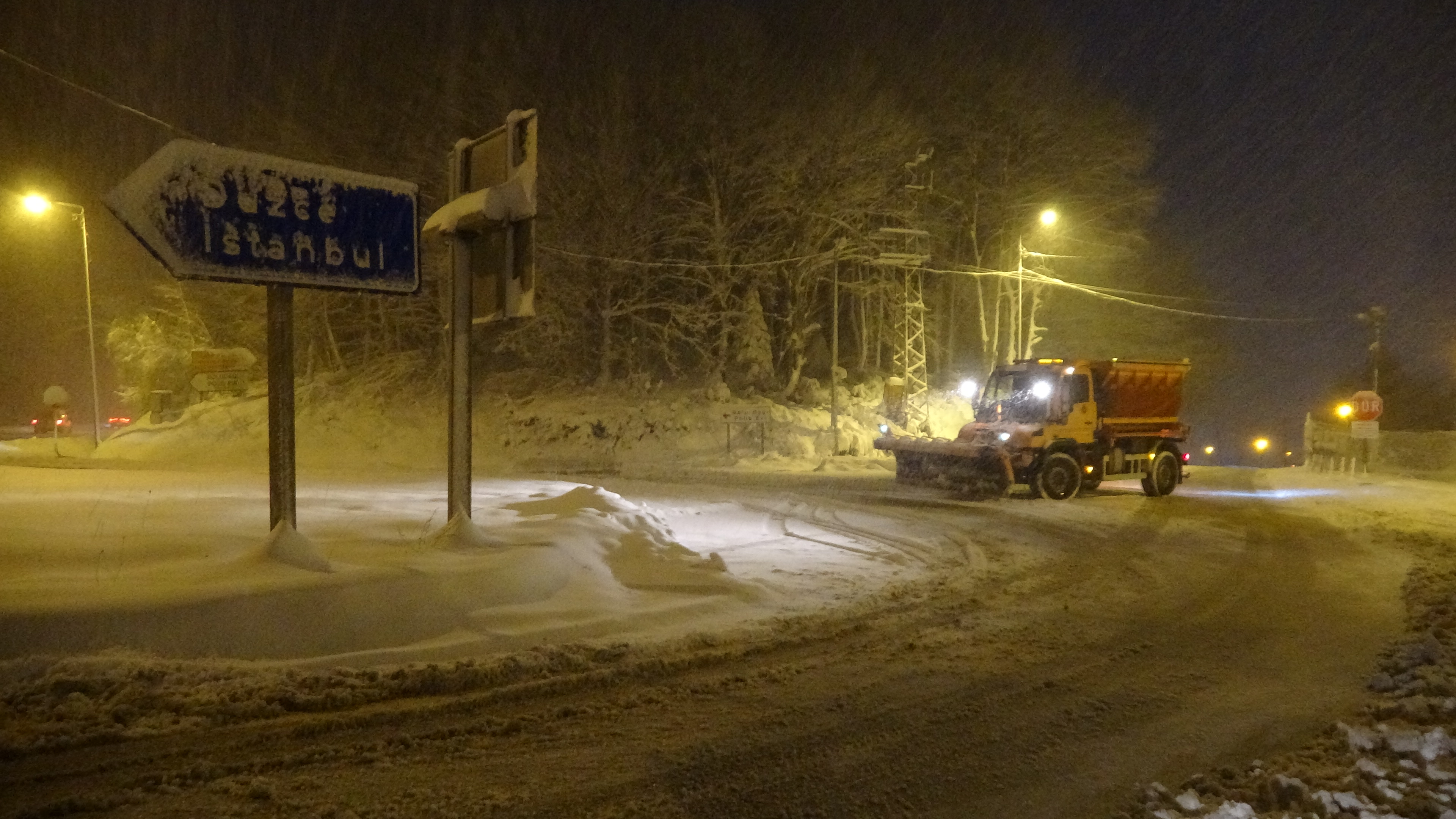 Bolu Dağı’nda kar yağışı etkisini artırdı