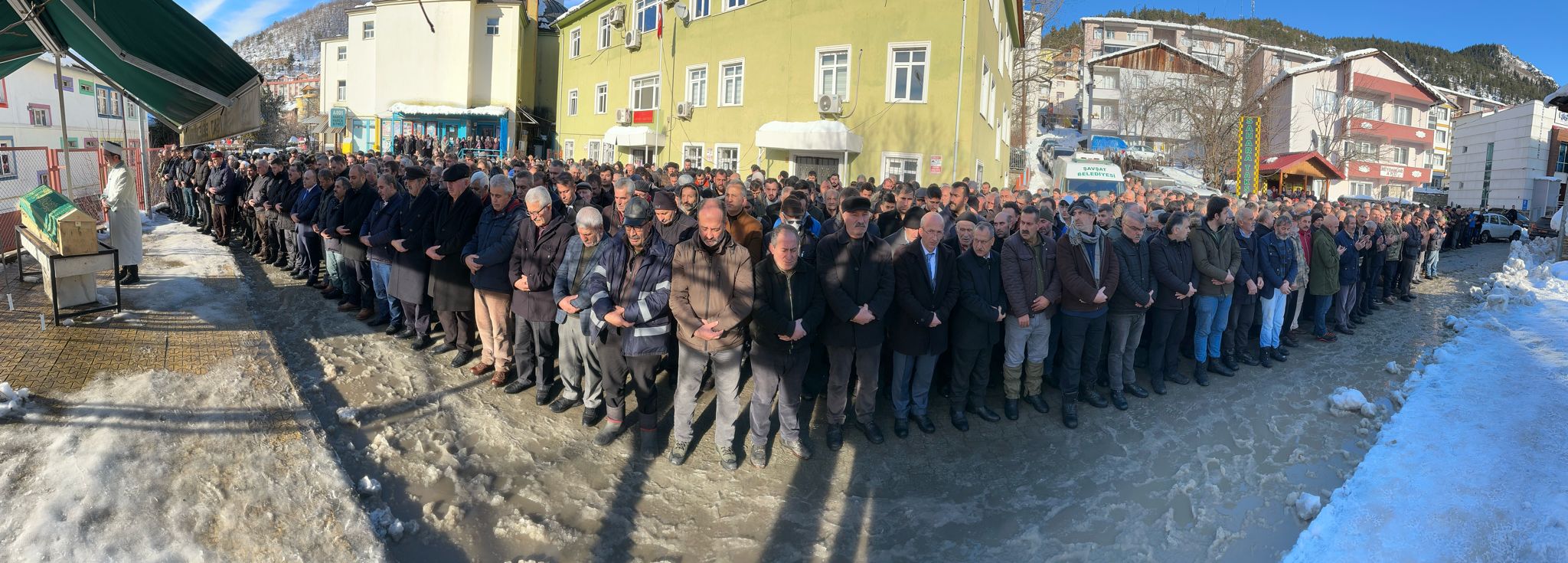 Çığda ölen iş makinesi operatörü toprağa verildi