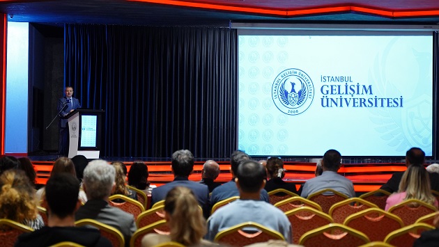 Gelişim UWE 7. Uluslararası Ekonomi ve Finans Konferansı düzenlendi 