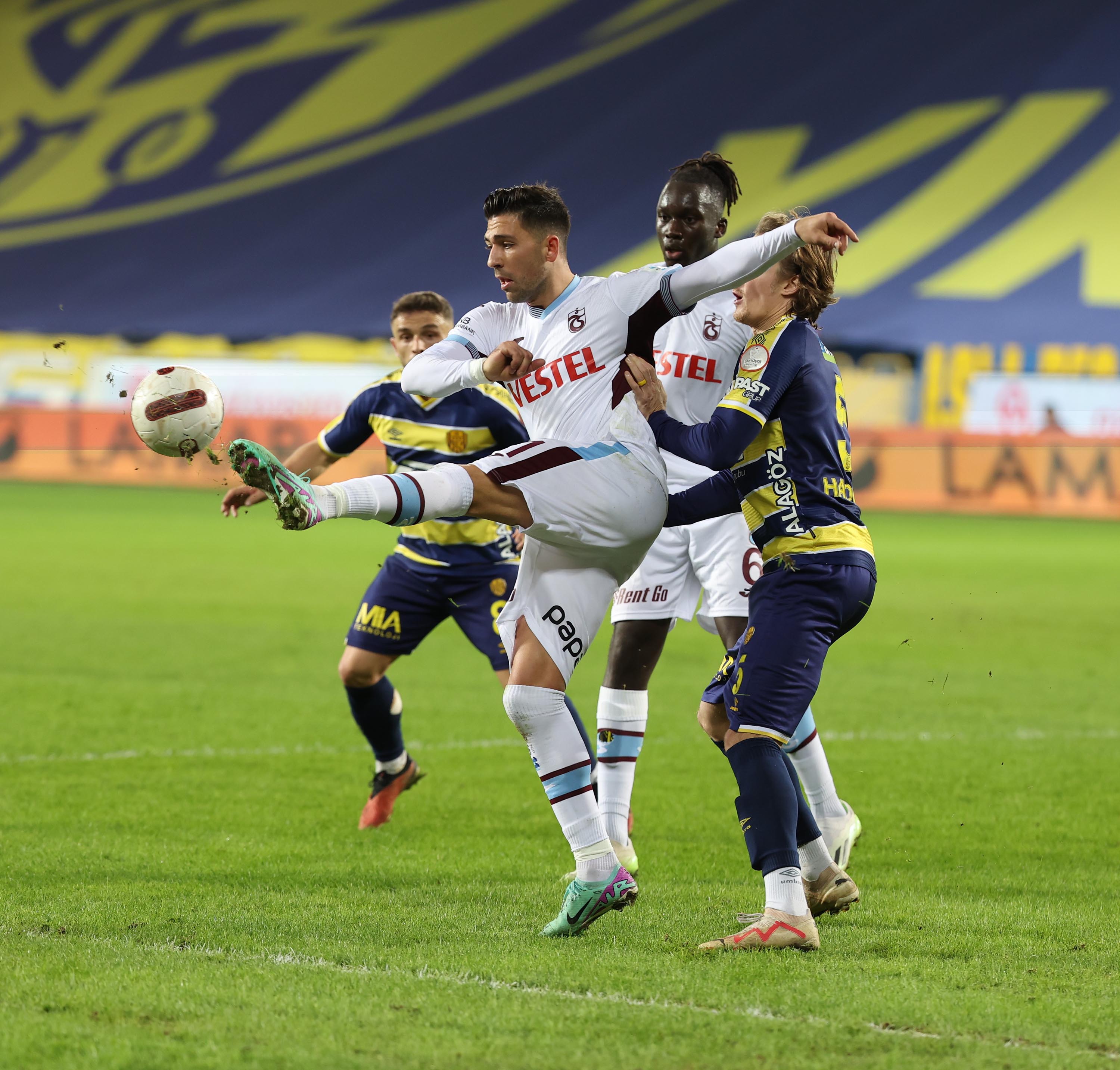 MKE Ankaragücü-Trabzonspor (EK FOTOĞRAFLAR)