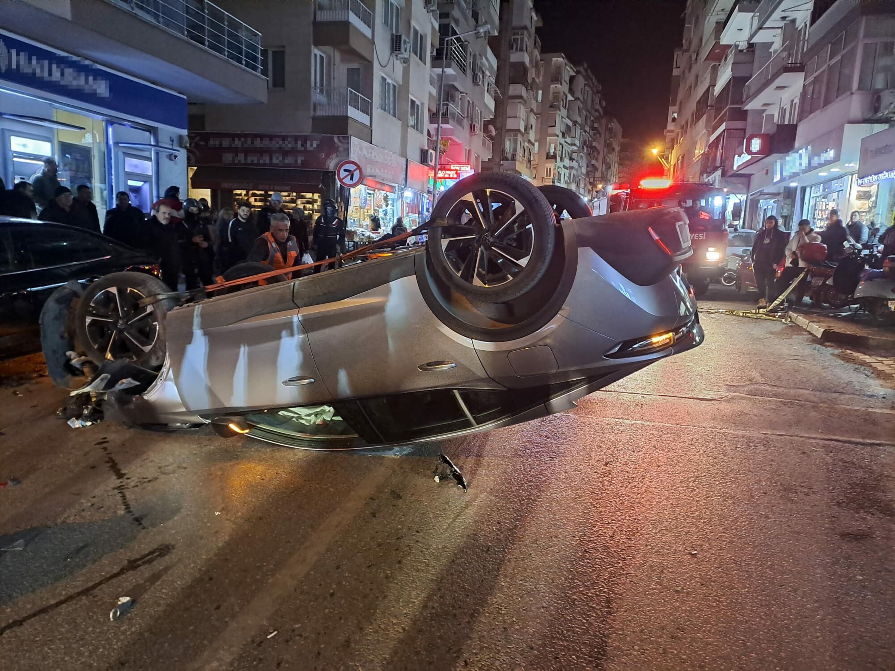 Otomobille husumetlisinden kaçarken sırtından vuruldu, hastaneye giderken kaza yaptı