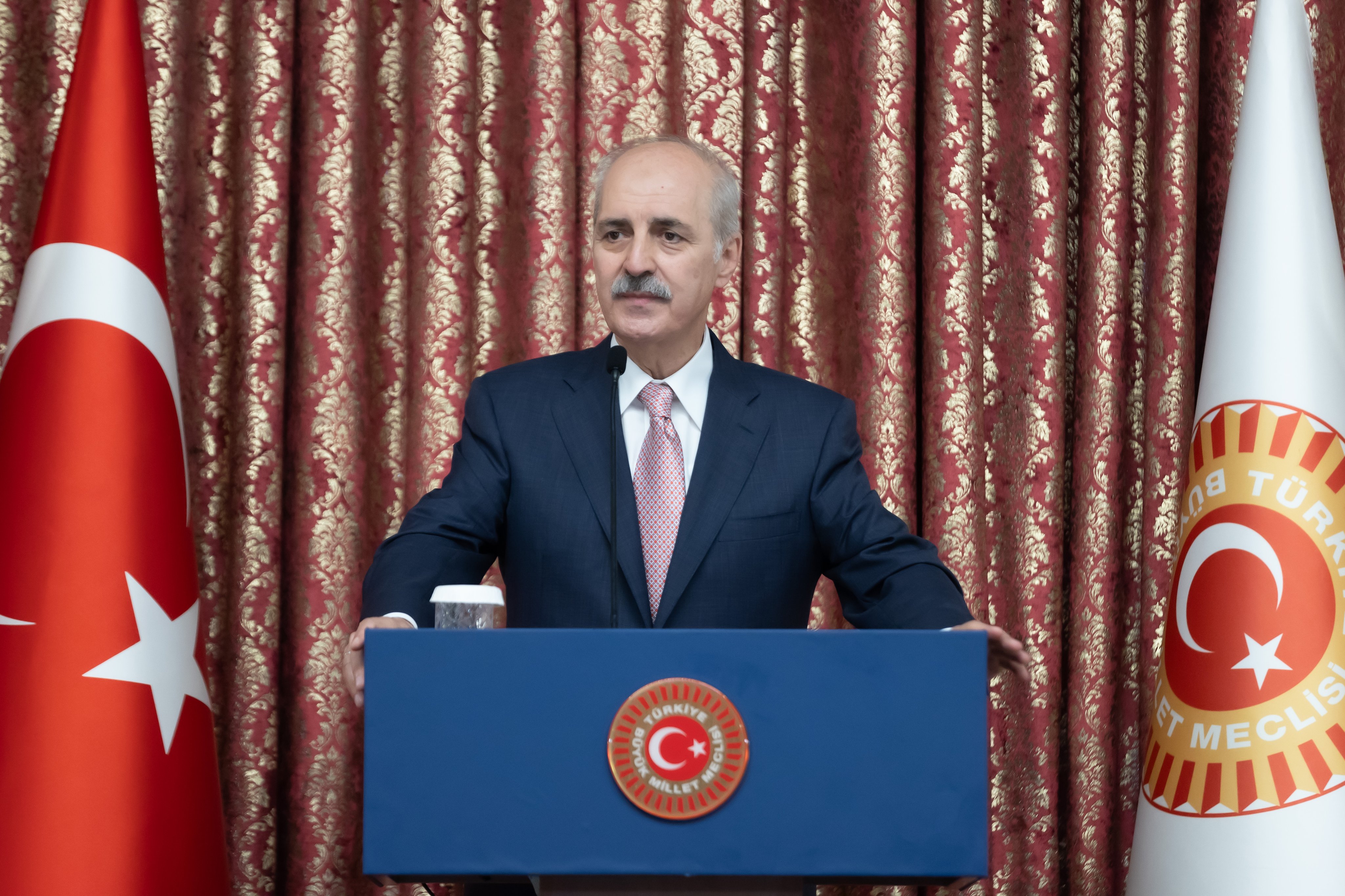 TBMM Başkanı Kurtulmuş: Türkiye kendi eksenini takip etmek mecburiyetindedir