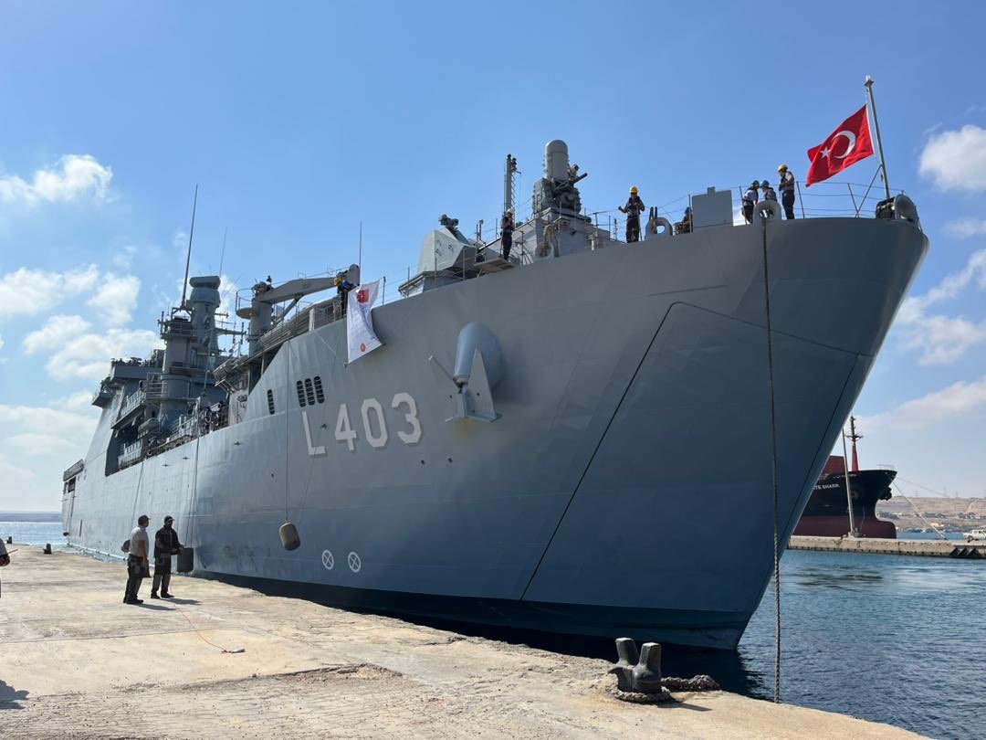 Yardımla yüklü TCG Bayraktar ve TCG Sancaktar, Libya’da  